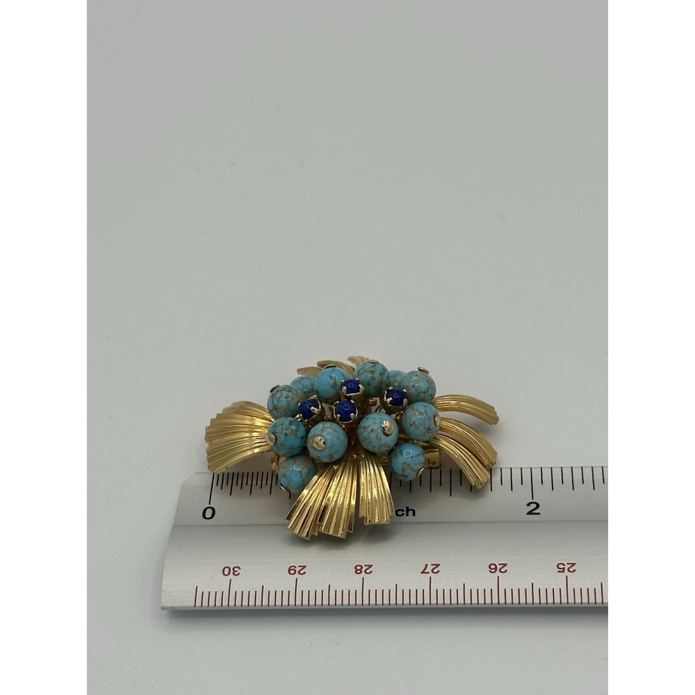 Brooch‎ 1940s Gold Color and Turquoise Matrix 3D Effect - Picture 5 of 6